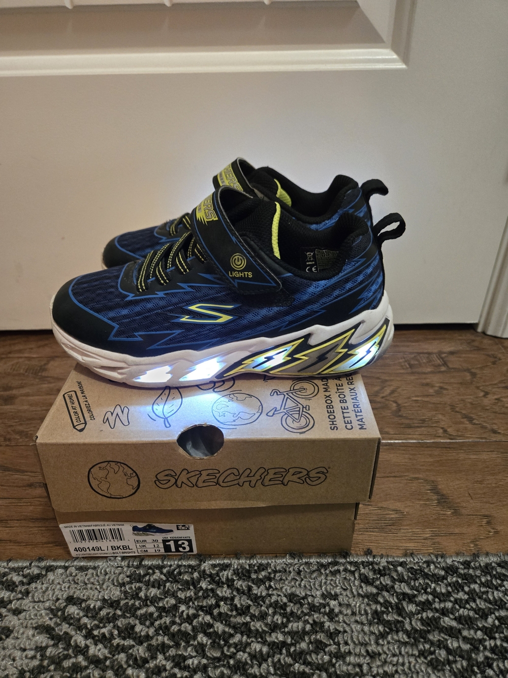 Skechers Boys Black & Blue Light-Up Athletic Sneakers with Neon Accents 13K